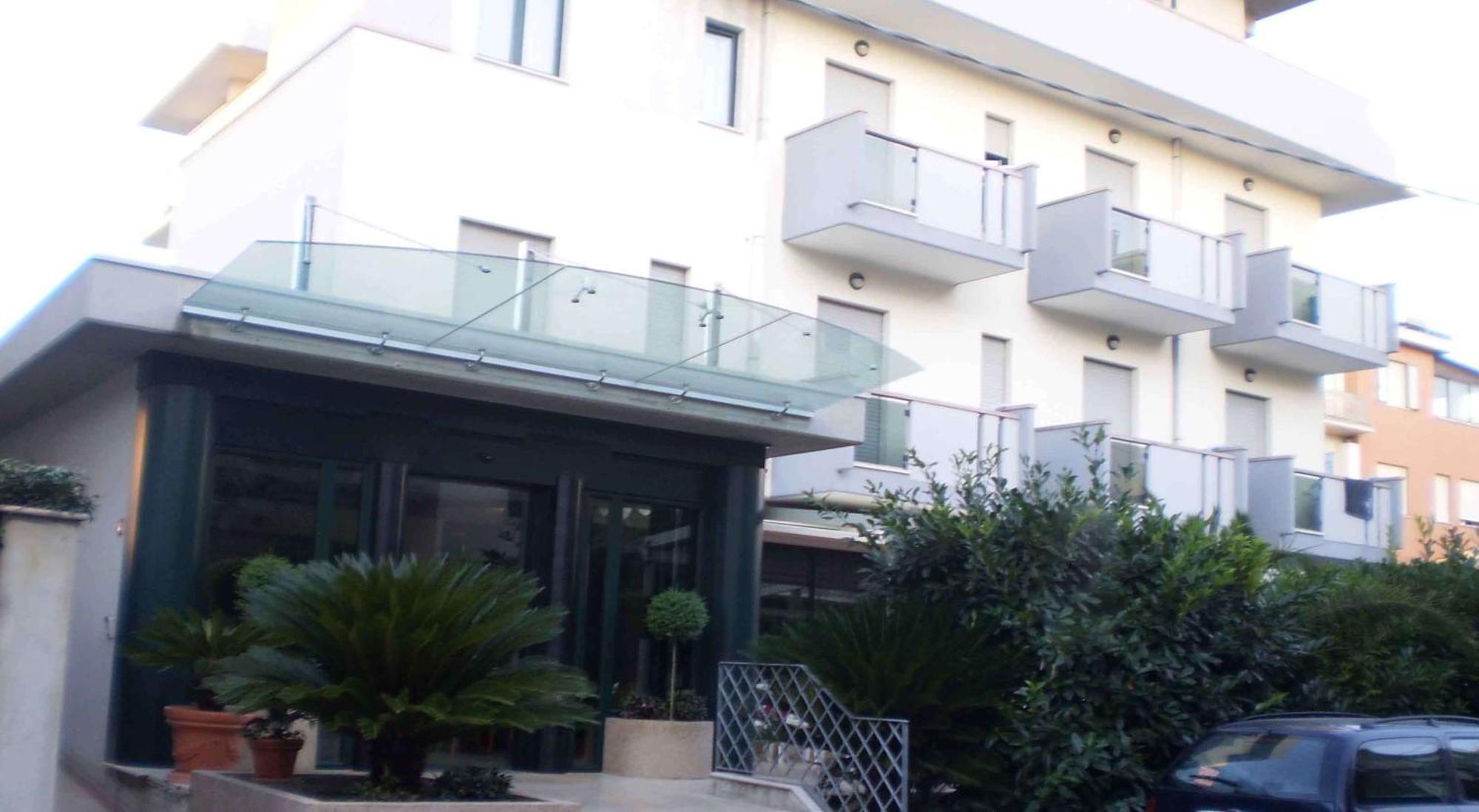 La Perla B&B Hotel Roseto Degli Abruzzi Exterior foto