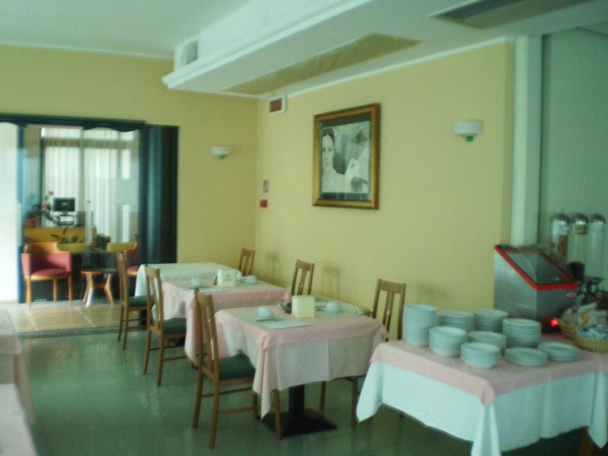 La Perla B&B Hotel Roseto Degli Abruzzi Exterior foto