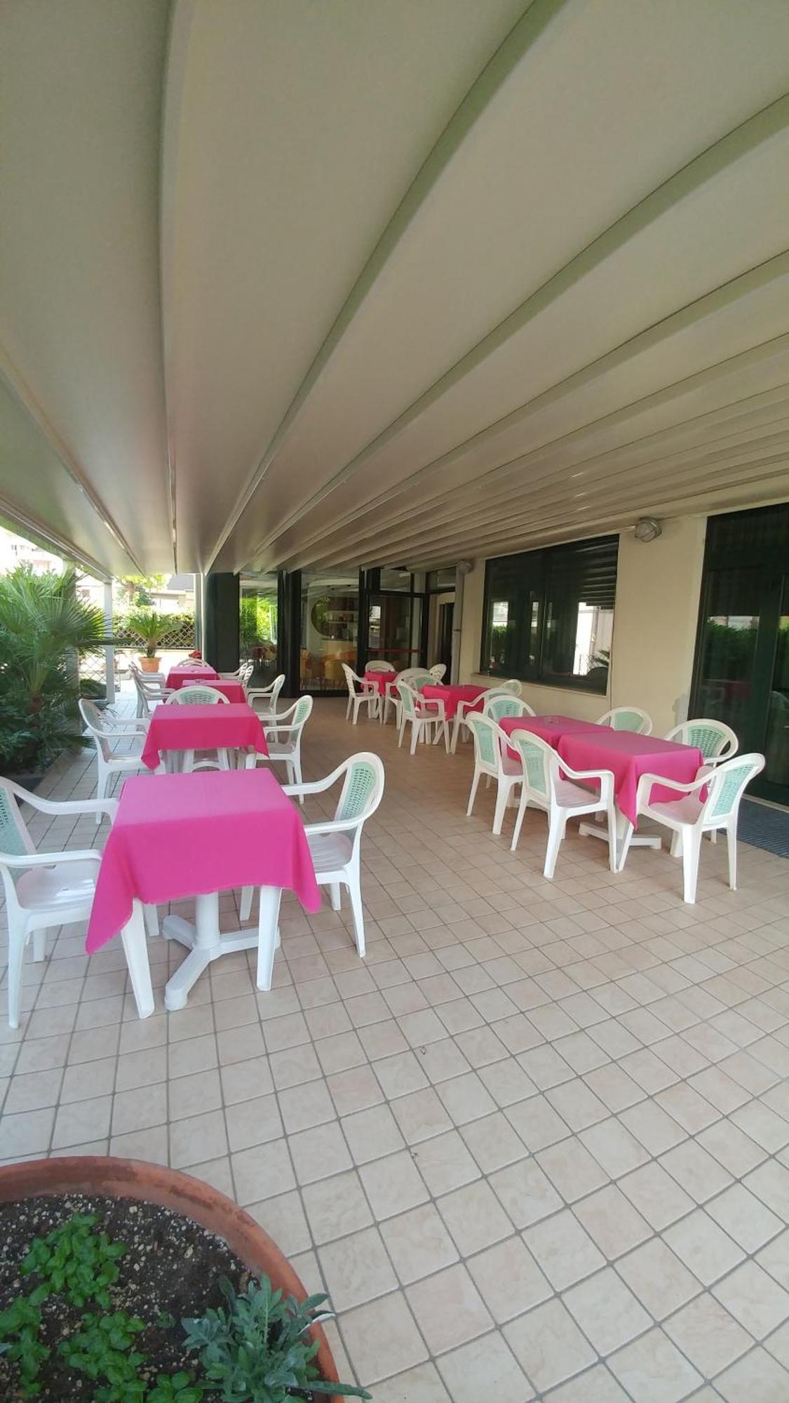 La Perla B&B Hotel Roseto Degli Abruzzi Exterior foto