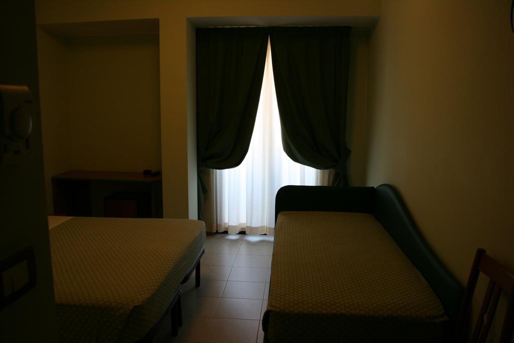 La Perla B&B Hotel Roseto Degli Abruzzi Exterior foto